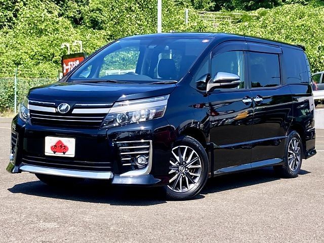 TOYOTA VOXY 2016