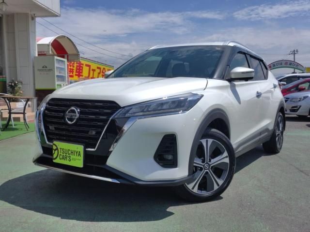 NISSAN KICKS 2020