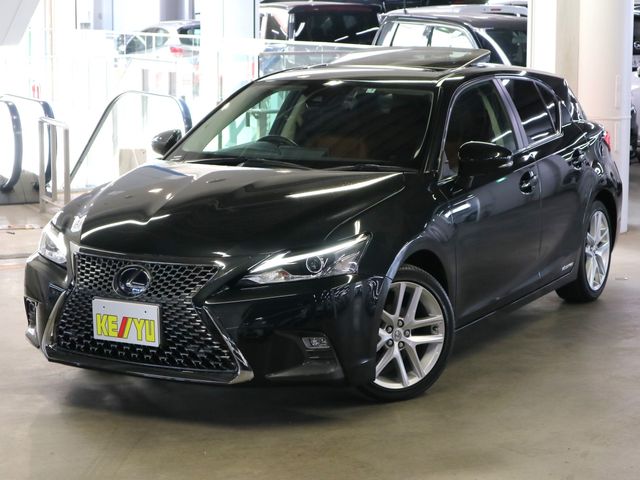 TOYOTA LEXUS CT200h 2021