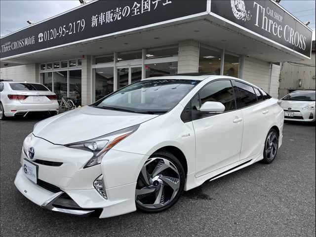 TOYOTA PRIUS 2016