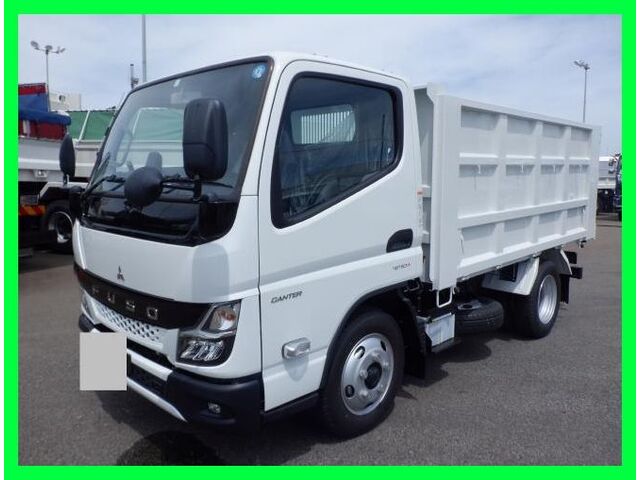 Mitsubishi CANTER 2023