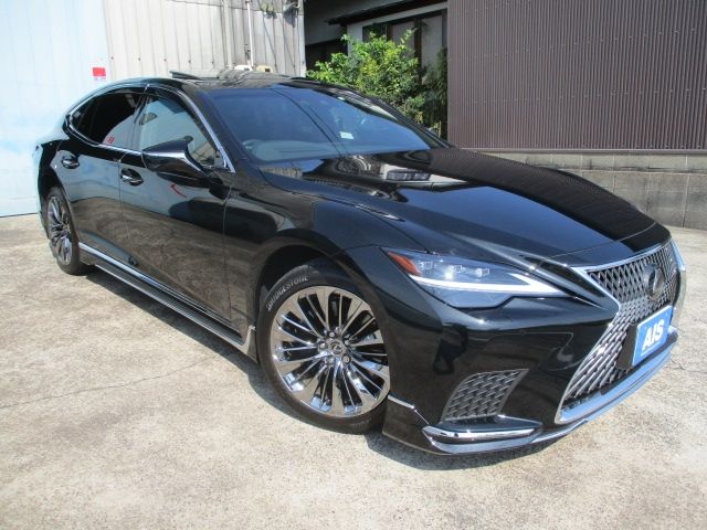 TOYOTA LEXUS LS500h 4WD 2023