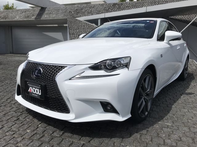 TOYOTA LEXUS IS300h 2014