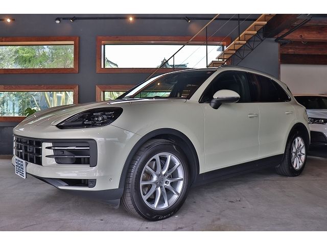 PORSCHE Cayenne 2023