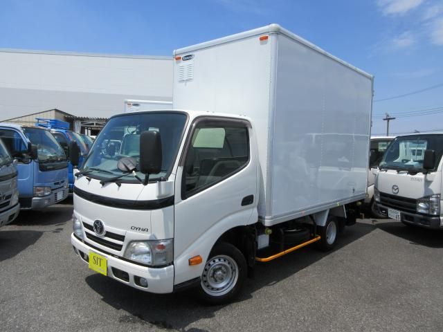 TOYOTA DYNA 2015