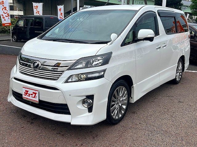 TOYOTA VELLFIRE 2013