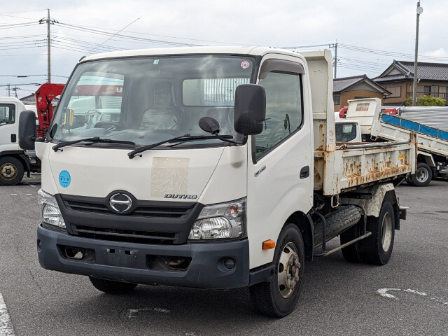 Hino DUTRO 2016