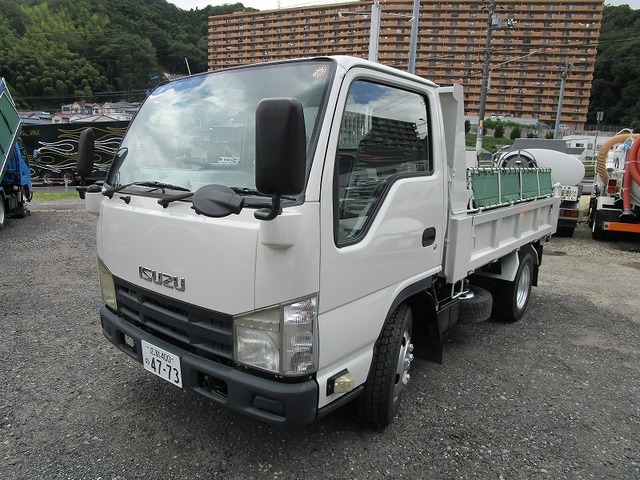 Isuzu ELF 2011