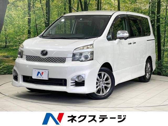 TOYOTA VOXY 2011