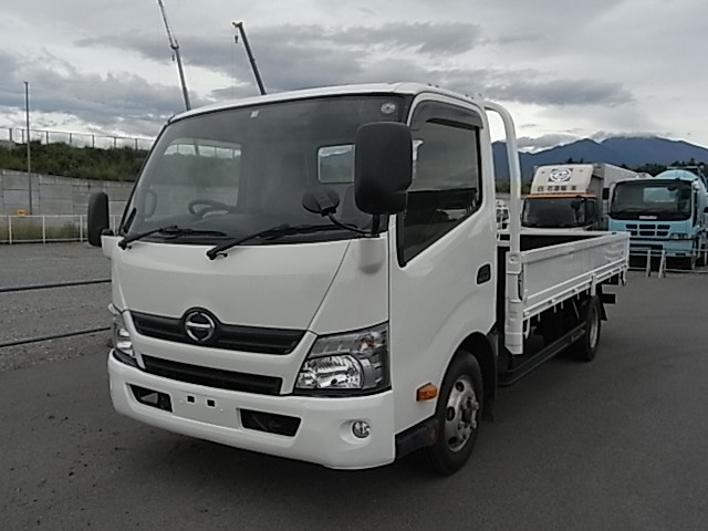 Hino DUTRO 2015