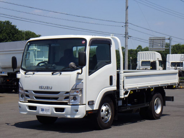 Isuzu ELF 2023