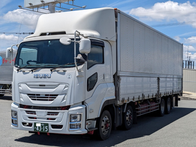 Isuzu GIGA 2020