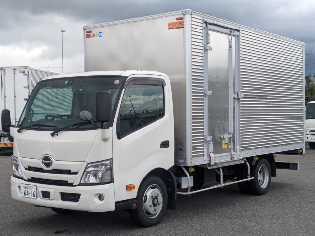 Hino DUTRO 2022