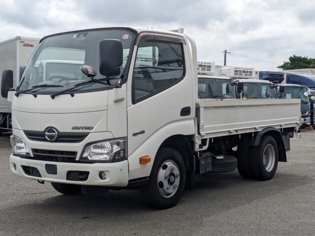 Hino DUTRO 2018