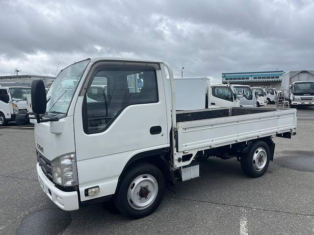 Isuzu ELF 2012