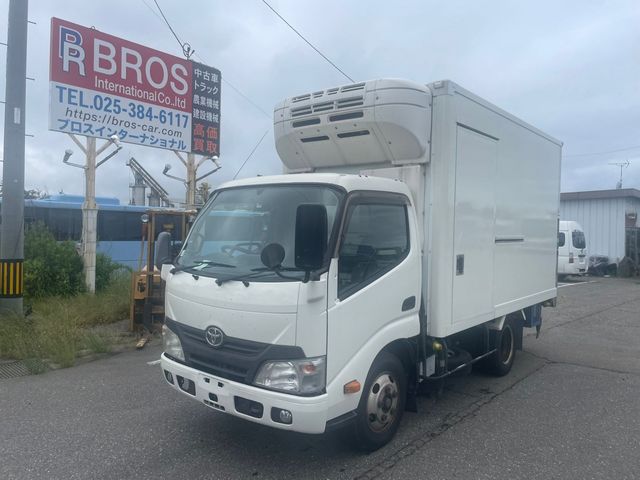 TOYOTA DYNA 2014