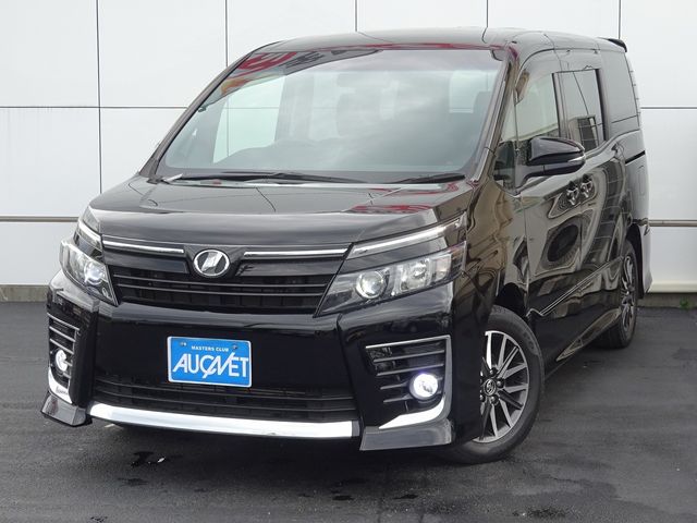 TOYOTA VOXY 2015