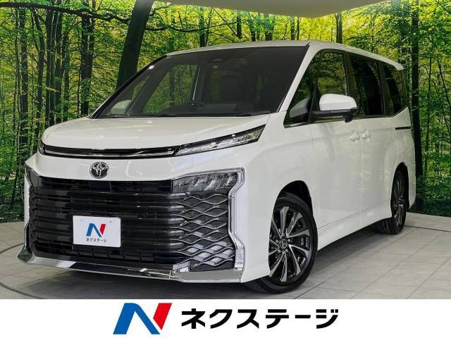 TOYOTA VOXY 2023