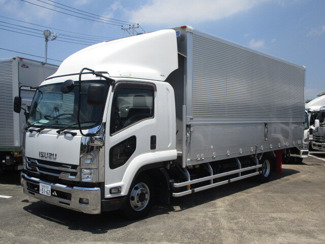 Isuzu FORWARD 2018