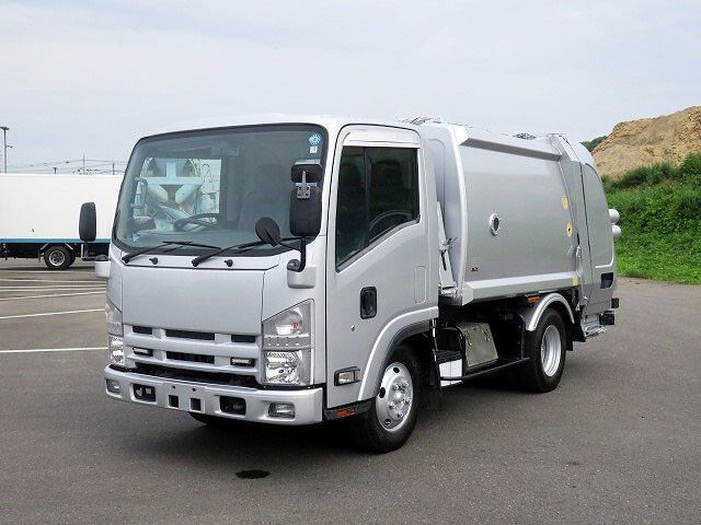 Isuzu ELF 2012