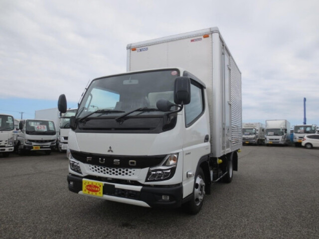 Mitsubishi CANTER 2023