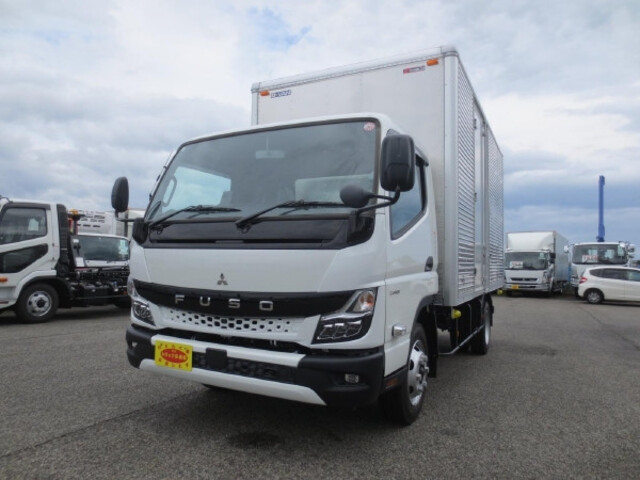 Mitsubishi CANTER 2023