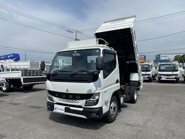 Mitsubishi CANTER 2023