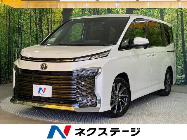 TOYOTA VOXY 2023