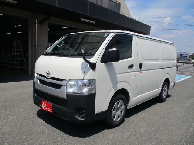 TOYOTA HIACE van 2WD 2022