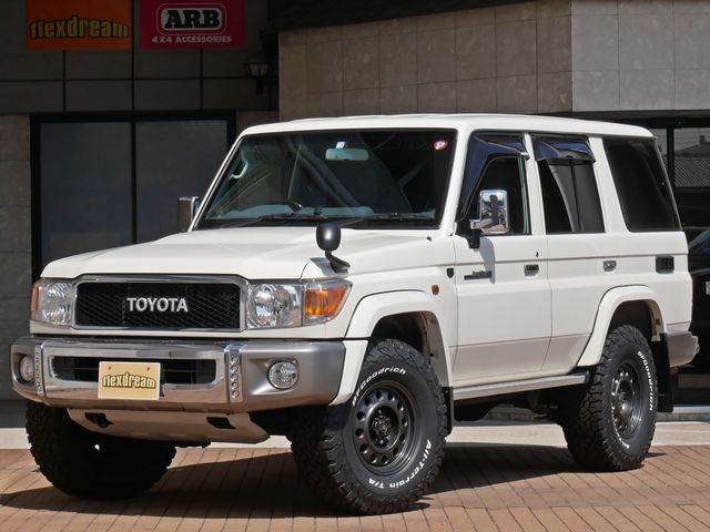 TOYOTA LANDCRUISER van 2015