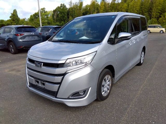 TOYOTA NOAH 2019