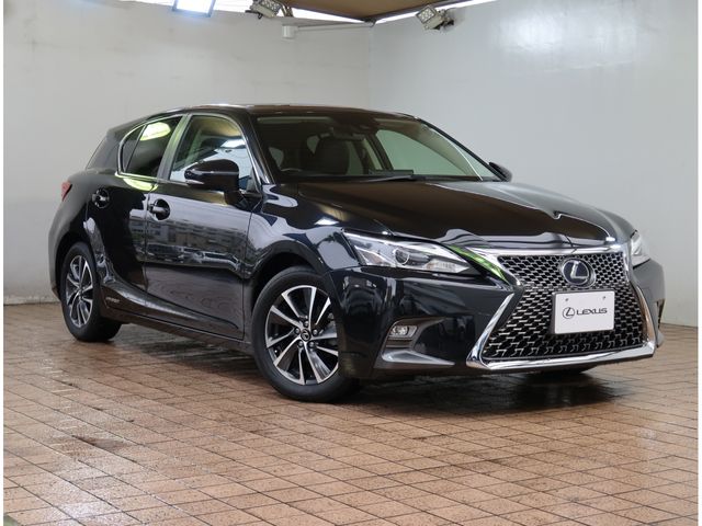 TOYOTA LEXUS CT200h 2018