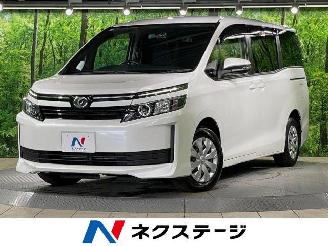 TOYOTA VOXY 2015