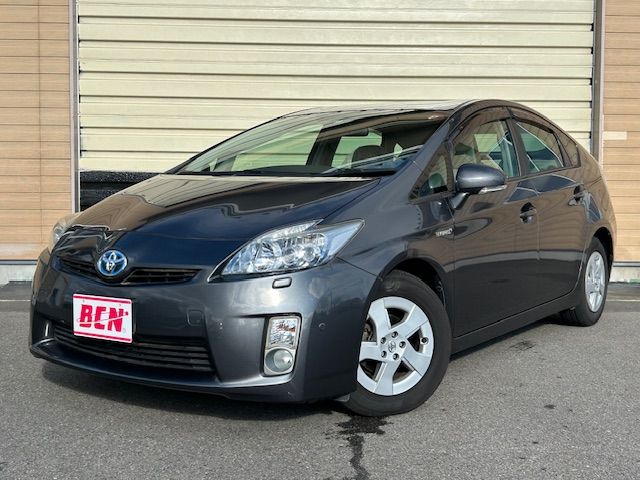 TOYOTA PRIUS 2011