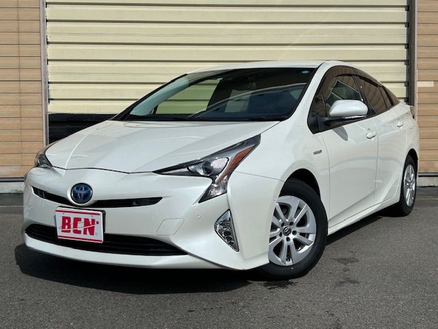 TOYOTA PRIUS 2017