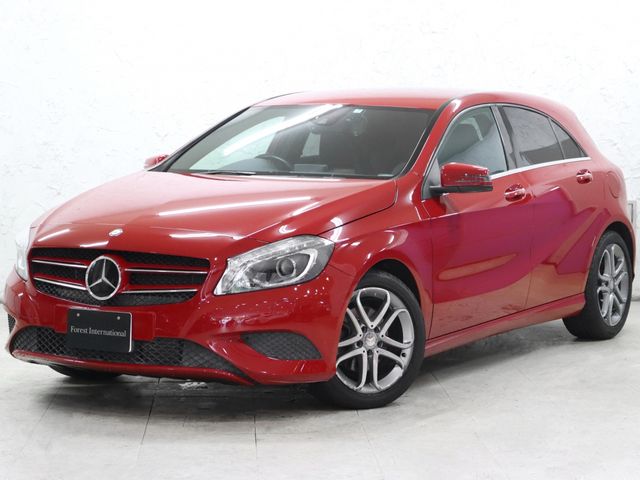 MERCEDES-BENZ A class 2015