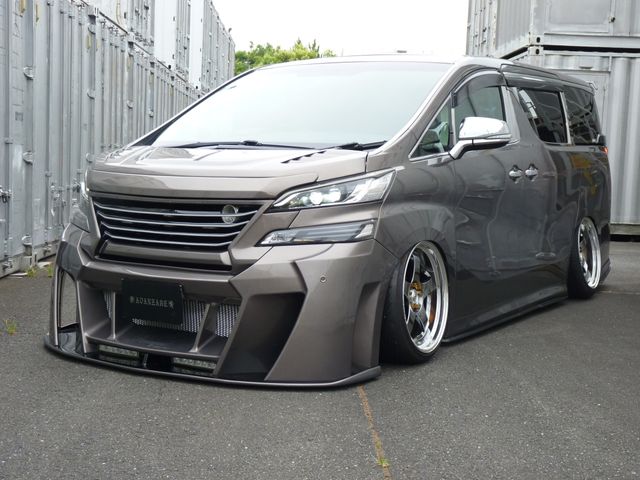 TOYOTA VELLFIRE 2015