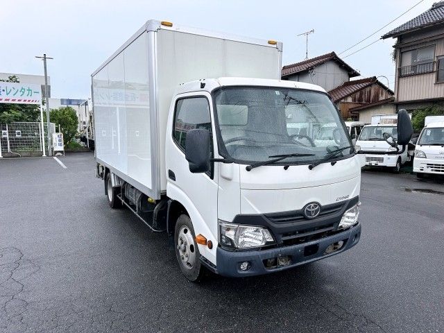 TOYOTA DYNA 2017