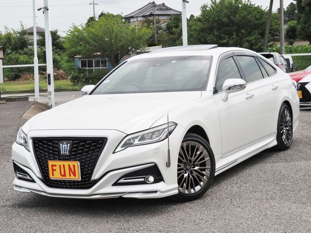 TOYOTA CROWN sedan hybrid 4WD 2021