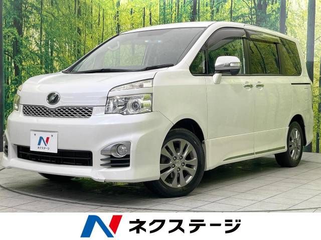 TOYOTA VOXY 2012