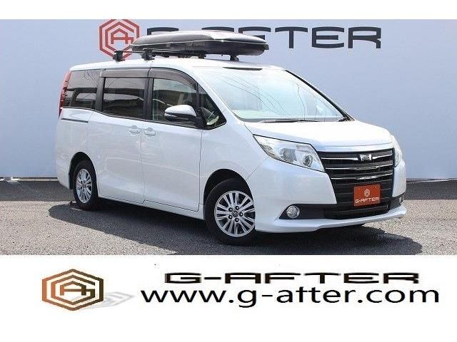 TOYOTA NOAH 2014