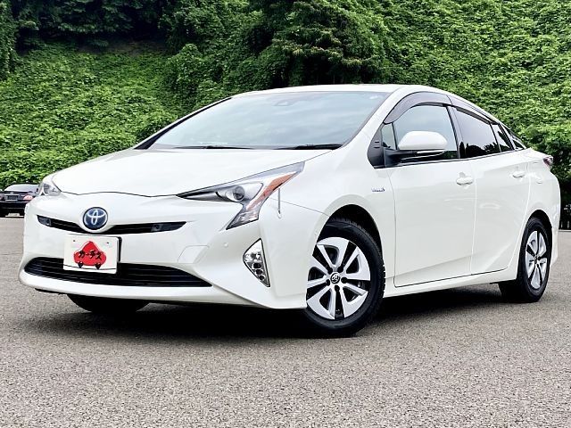 TOYOTA PRIUS 4WD 2016