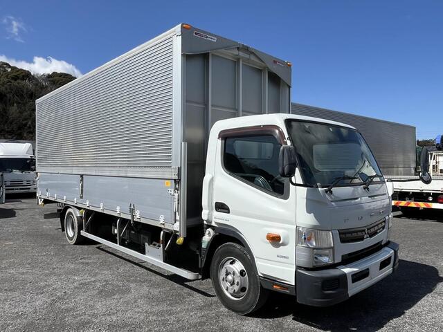 Mitsubishi CANTER 2015