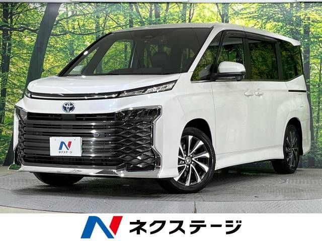 TOYOTA VOXY HYBRID 2023