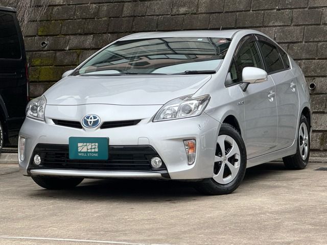 TOYOTA PRIUS 2012