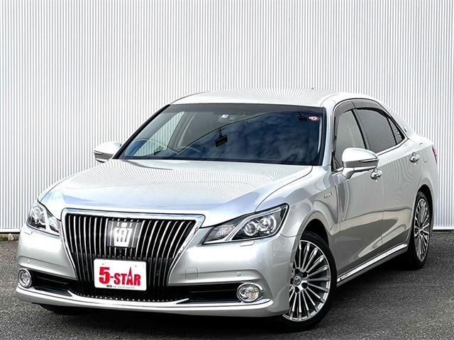 TOYOTA CROWN MAJESTA HYBRID 2013