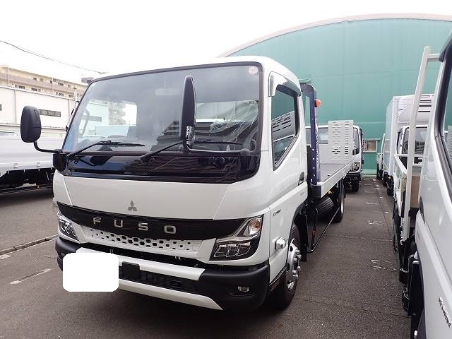 Mitsubishi CANTER 2023