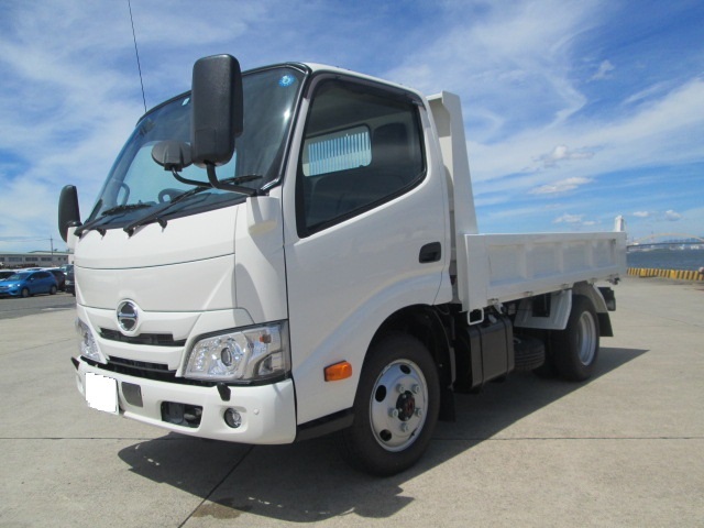 Hino DUTRO 2023