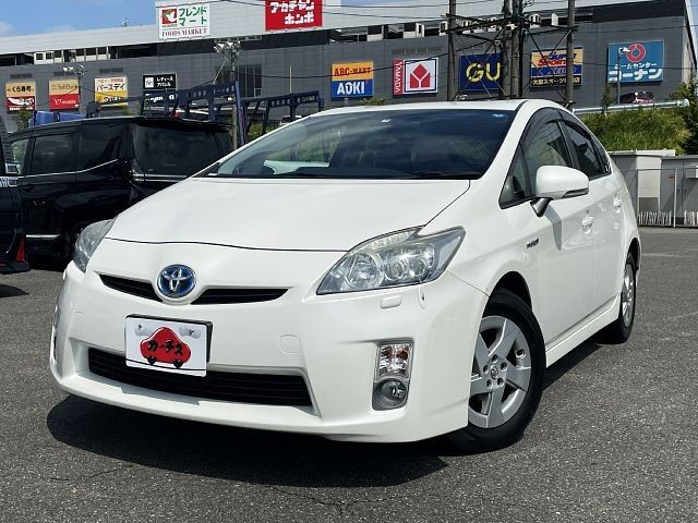 TOYOTA PRIUS 2011