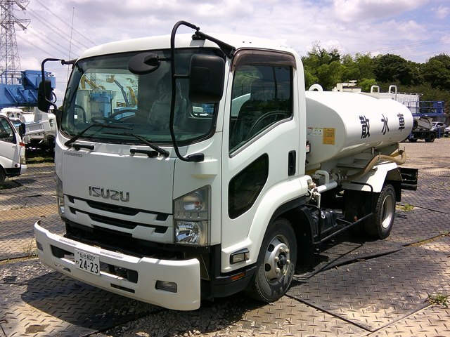 Isuzu FORWARD 2018